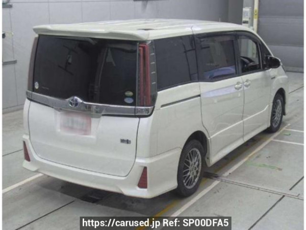 Used2018 AT Toyota Noah ZWR80WImage[1]