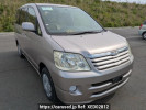 Toyota Noah AZR60G