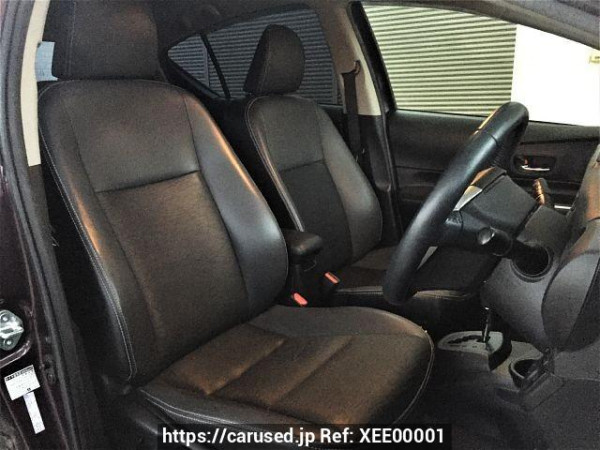 Used 2014 AT toyota aqua DAA-NHP10 Image[1]