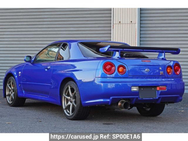 Used 2000 MT nissan skyline BNR34 Image[1]