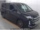 Toyota Noah ZWR90W