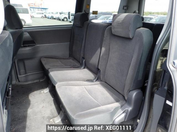 Used 2008 AT toyota voxy ZRR75G Image[14]