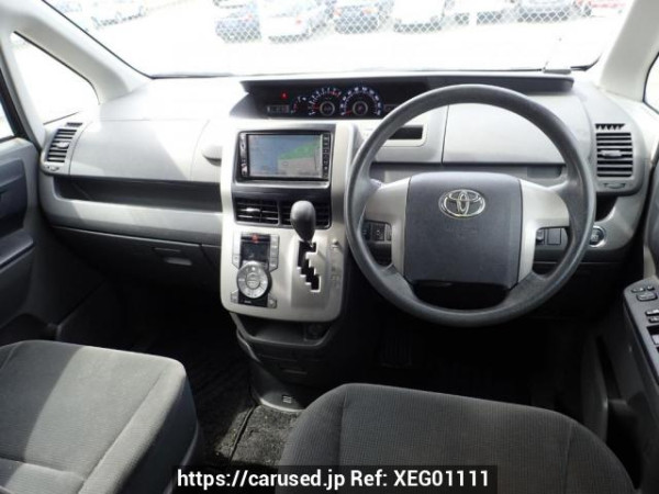 Used 2008 AT toyota voxy ZRR75G Image[17]