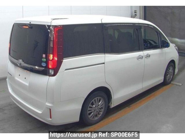 Used 2016 AT toyota esquire ZRR80G Image[1]
