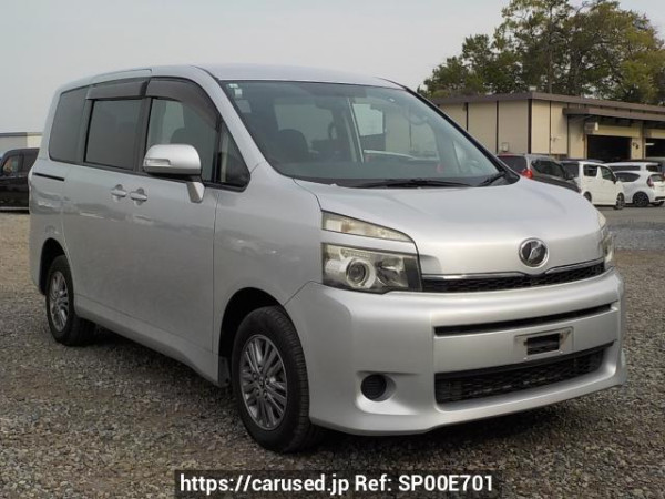 Used 2011 AT toyota voxy ZRR75G Image[0]