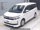 Toyota Voxy ZWR80G