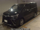 Toyota Voxy ZWR80W