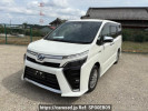 Toyota Voxy ZWR80W