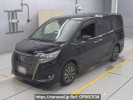 Toyota Esquire ZWR80G