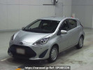 Toyota Aqua NHP10
