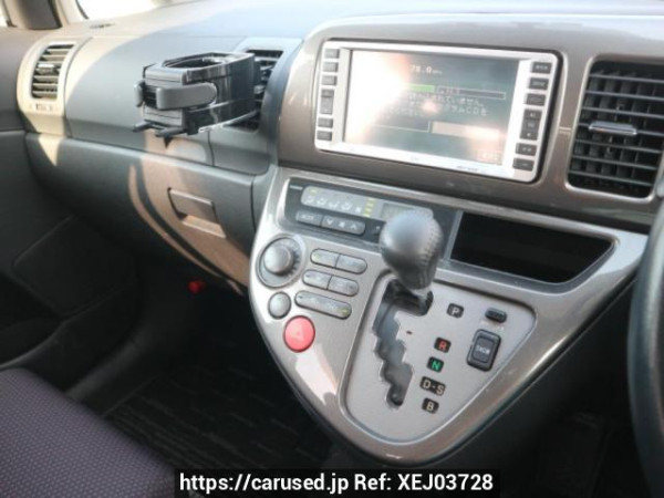 Used 2005 AT toyota wish ANE10G Image[24]