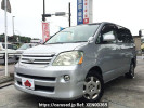 Toyota Noah DBA-AZR60G