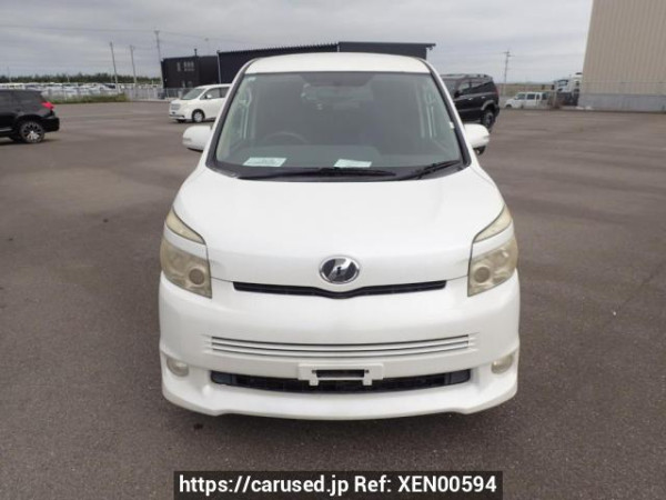 Used 2009 AT toyota voxy ZRR70W Image[1]