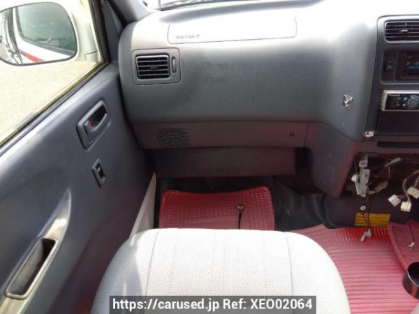 Used 1999 AT toyota granvia VCH38S Image[18]