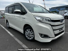 Toyota Noah ZWR80G