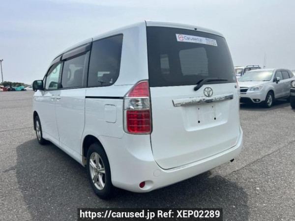 Used 2007 AT toyota noah ZRR70G Image[4]