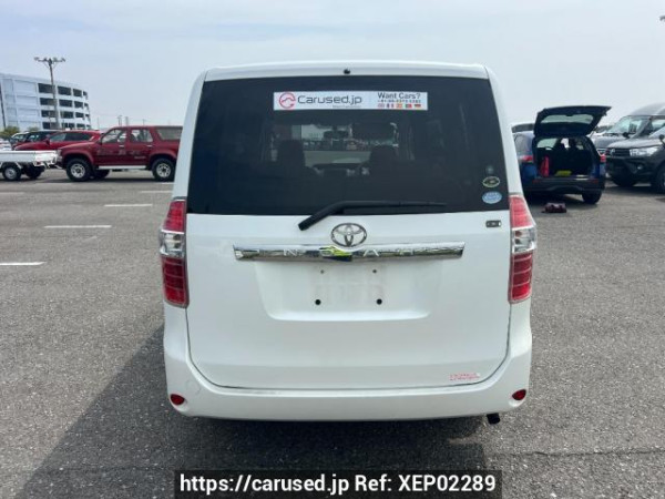 Used 2007 AT toyota noah ZRR70G Image[5]