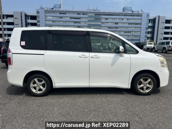 Used 2007 AT toyota noah ZRR70G Image[7]