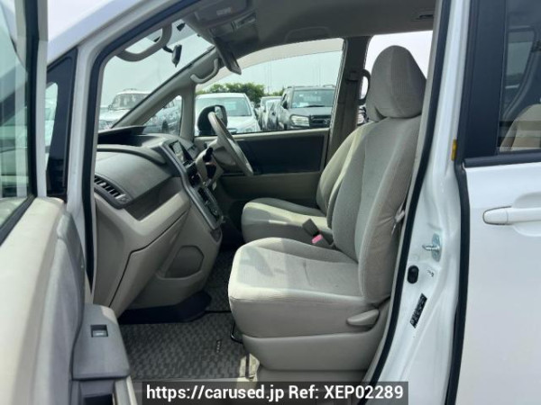 Used 2007 AT toyota noah ZRR70G Image[14]