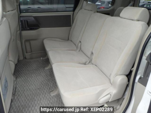 Used 2007 AT toyota noah ZRR70G Image[16]
