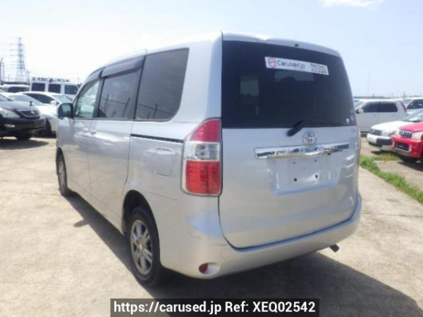 Used 2007 AT toyota noah ZRR75G Image[4]