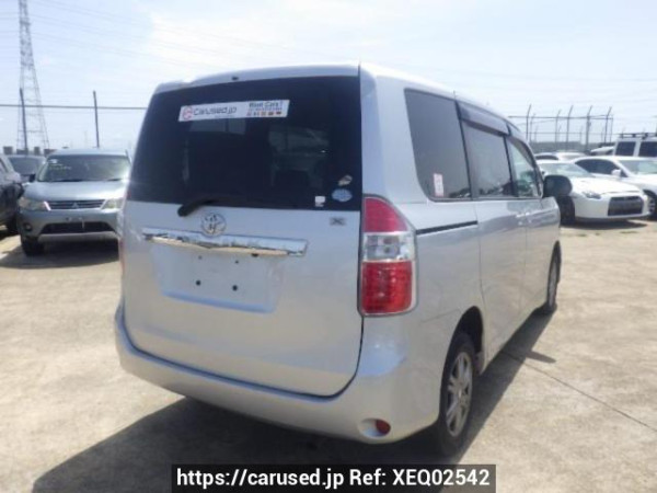 Used 2007 AT toyota noah ZRR75G Image[6]