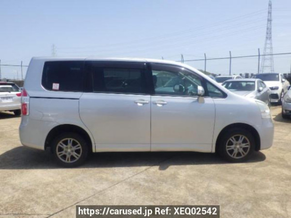 Used 2007 AT toyota noah ZRR75G Image[7]