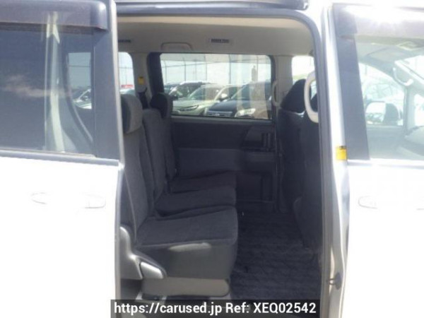 Used 2007 AT toyota noah ZRR75G Image[13]