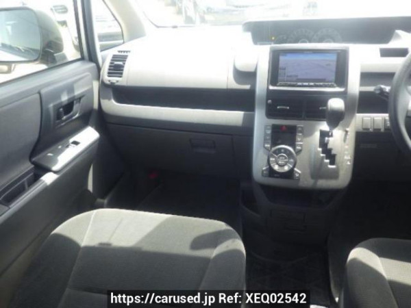 Used 2007 AT toyota noah ZRR75G Image[17]