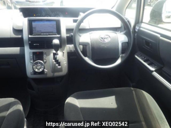 Used 2007 AT toyota noah ZRR75G Image[18]