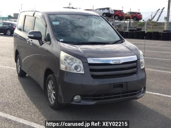 Used 2009 AT toyota noah ZRR75G Image[0]
