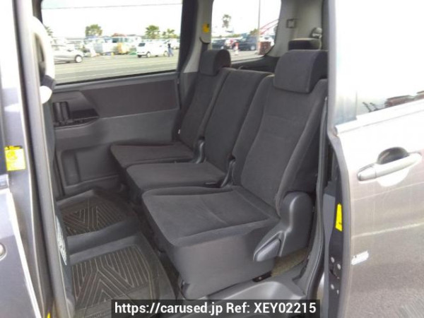 Used 2009 AT toyota noah ZRR75G Image[16]