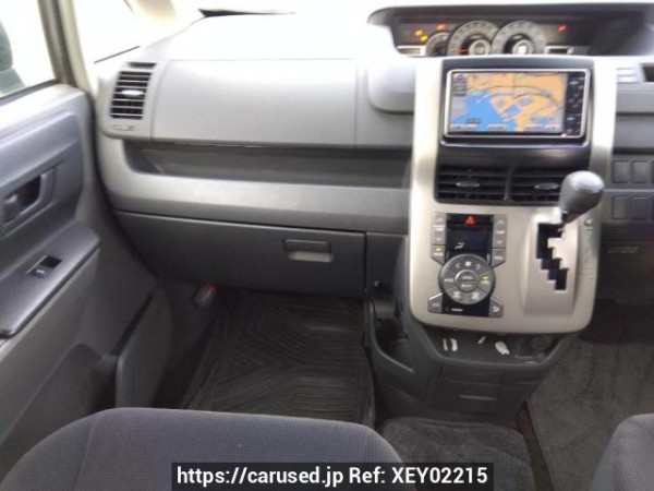 Used 2009 AT toyota noah ZRR75G Image[19]