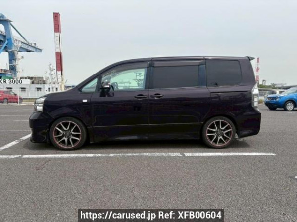 Used 2010 AT toyota voxy ZRR70W Image[3]