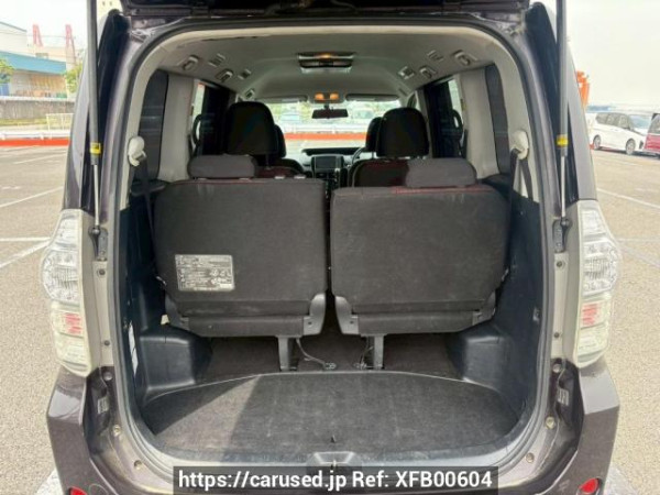 Used 2010 AT toyota voxy ZRR70W Image[8]