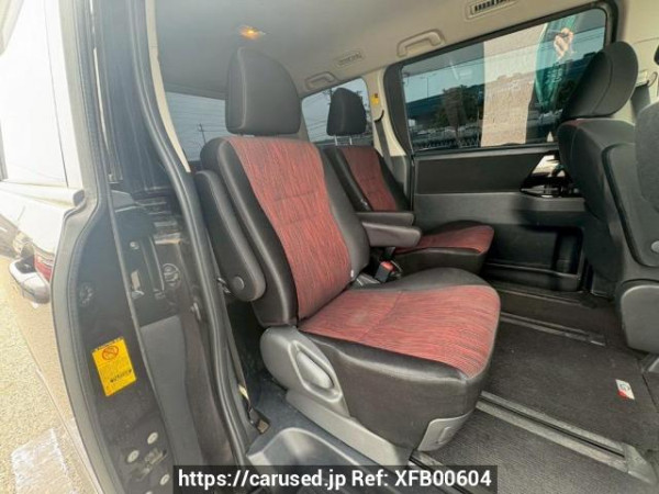 Used 2010 AT toyota voxy ZRR70W Image[13]