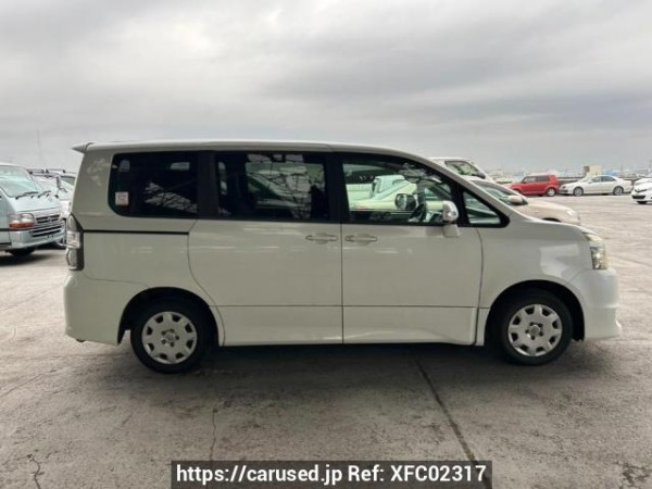 Used 2008 AT toyota voxy ZRR70W Image[7]