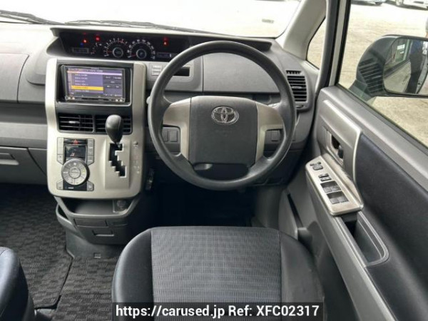Used 2008 AT toyota voxy ZRR70W Image[21]