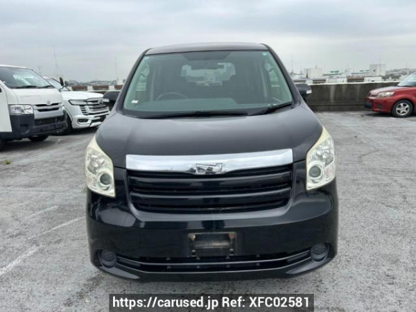 Used 2007 AT toyota noah ZRR70G Image[1]