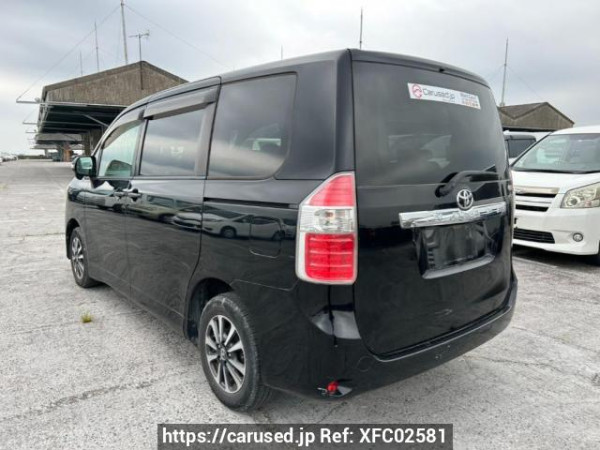 Used 2007 AT toyota noah ZRR70G Image[4]