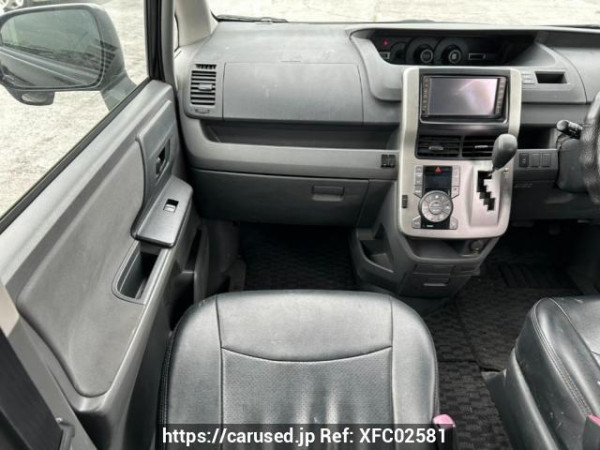 Used 2007 AT toyota noah ZRR70G Image[20]