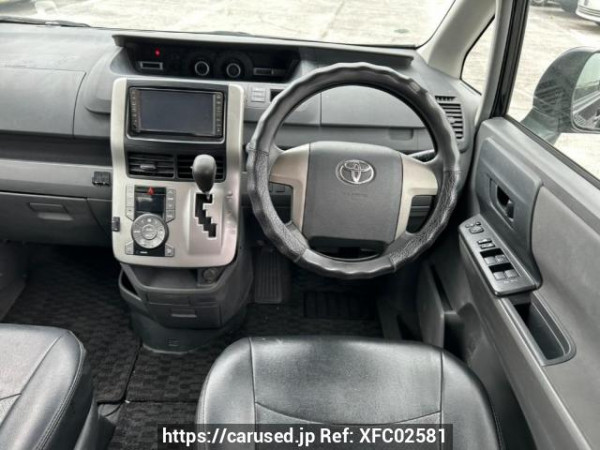 Used 2007 AT toyota noah ZRR70G Image[21]