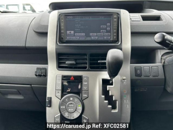 Used 2007 AT toyota noah ZRR70G Image[23]