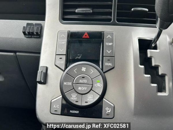 Used 2007 AT toyota noah ZRR70G Image[27]
