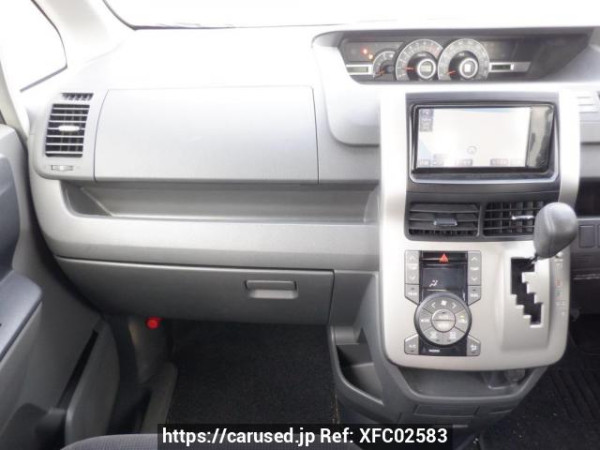 Used 2008 AT toyota noah ZRR70G Image[18]