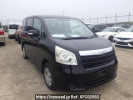 Toyota Noah ZRR70G