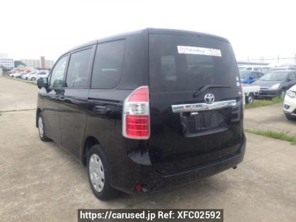 Used 2007 AT toyota noah ZRR70G Image[4]