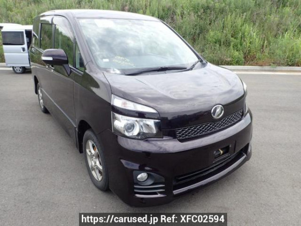Used 2010 AT toyota voxy ZRR75W Image[0]