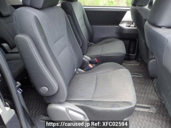 Used 2010 AT toyota voxy ZRR75W Image[11]