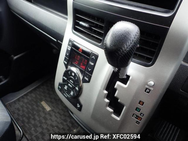 Used 2010 AT toyota voxy ZRR75W Image[18]